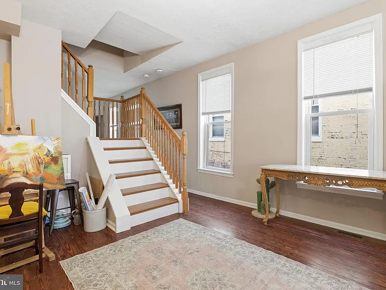 116 W Clement St — Photo 10