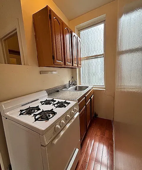 890 Saint Johns Pl #2 — Photo 6