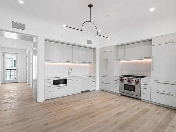 3rd image of 45 W Solaire Way #106