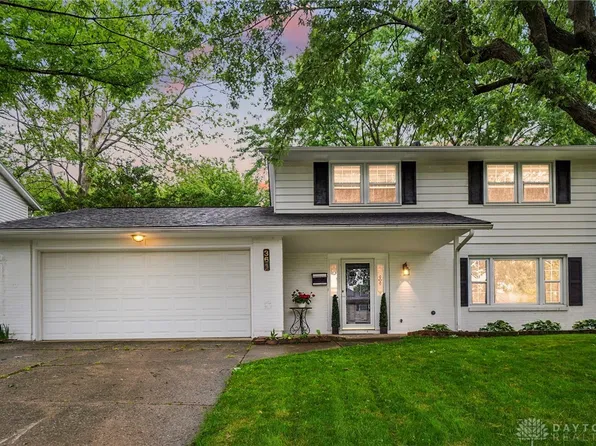 361 Bowman Dr, Fairborn, OH 45324
