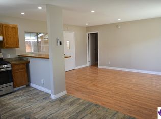 6946 1/2 Jellico Ave, Lake Balboa, CA 91406