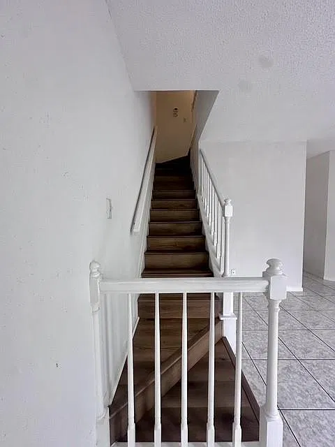 3 bed, 2.5 bath, 1152 sqft, $1,800 — Photo 4
