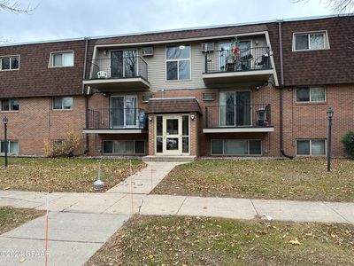 1711 21st Ave S APT 105, Grand Forks, ND, 58201