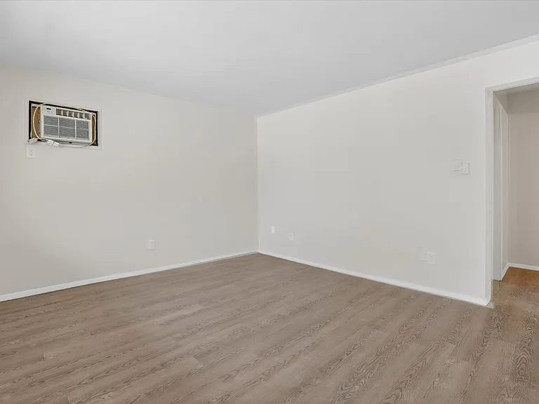 12513 Church St — Photo 29