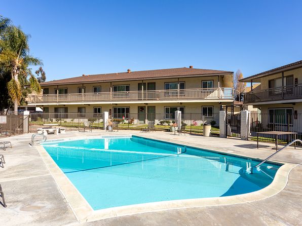 Stoneybrook Apartments