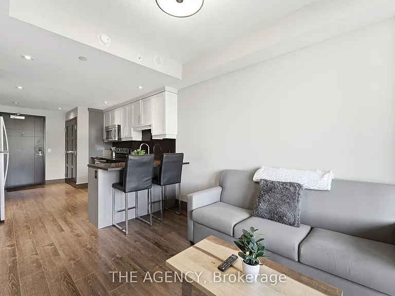330 Phillip St — Photo 10