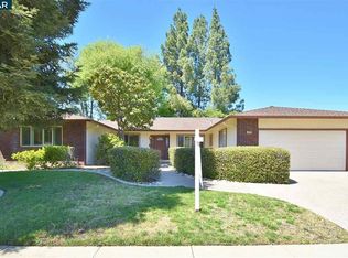 2310 English Ct, Walnut Creek, CA 94598