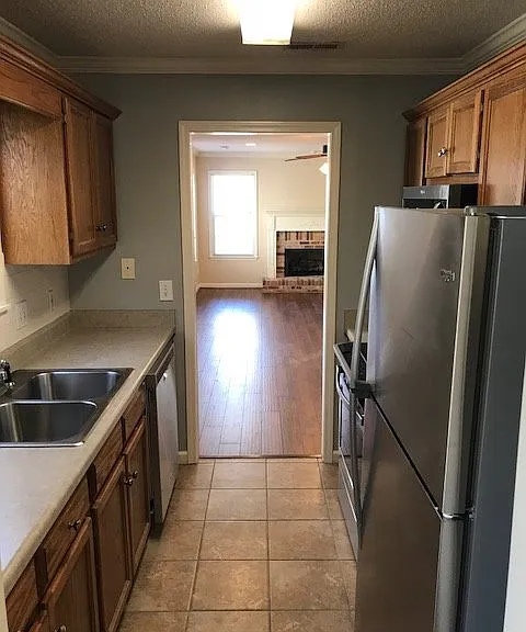 283 Ivy Pl — Photo 4