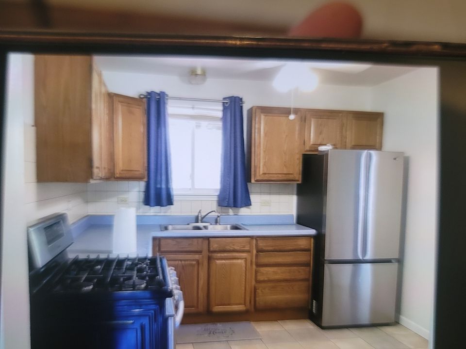 2nd image of 237 Marquette St