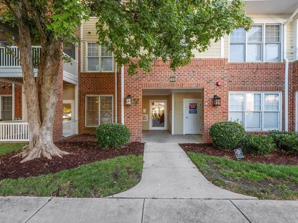 415 Waterford Lake Dr, Cary, NC 27519