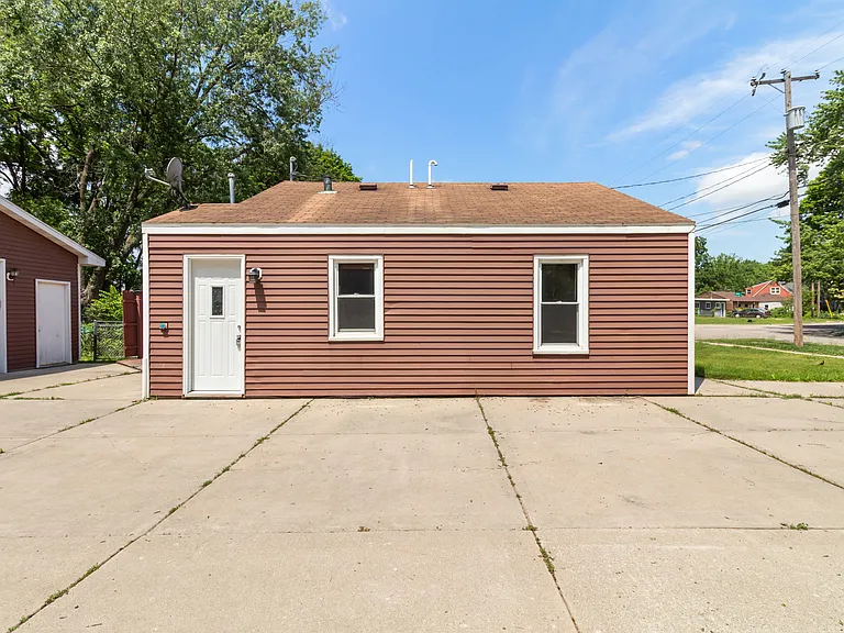 3485 Hargrove St — Photo 23