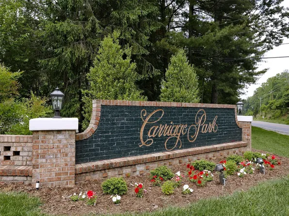 157 Deep Valley Ln, Hendersonville, NC 28791