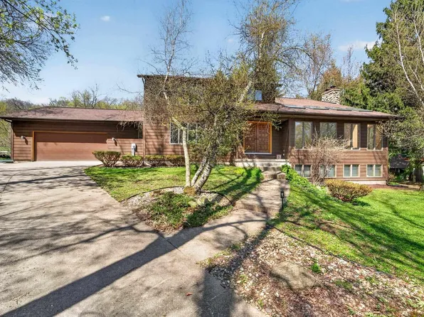5 Wood Crest Court, Madison, WI 53705