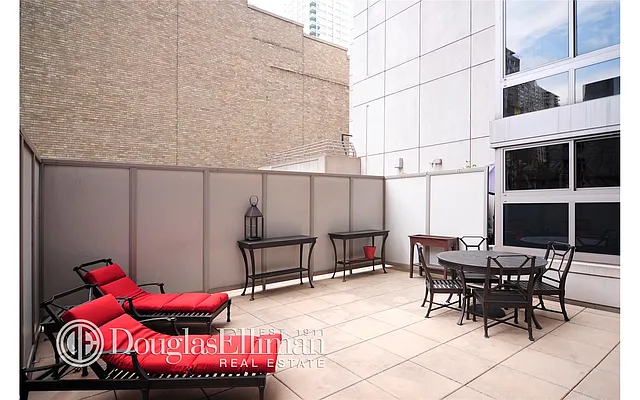 Rented by Douglas Elliman | media 15