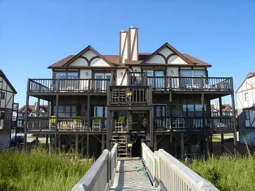 Walkway down to the Beach