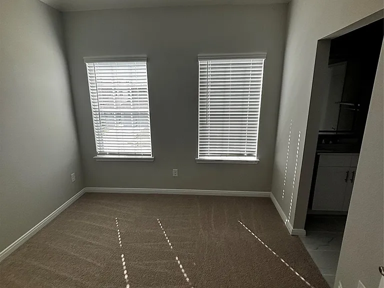 2309 Sherrilynn Sunset Dr — Photo 4
