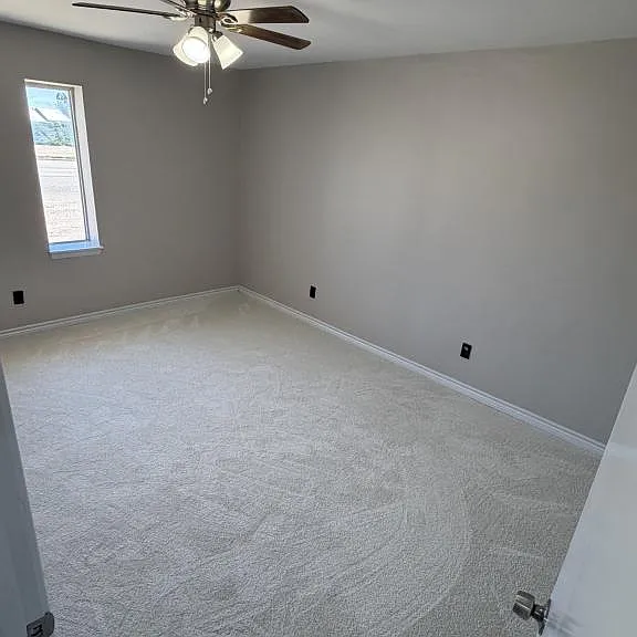 1132 S Hobart St — Photo 4