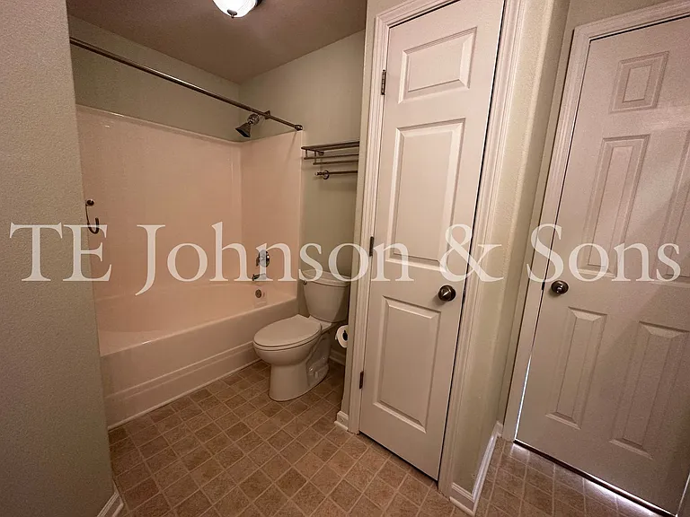 108 Greenway St — Photo 15