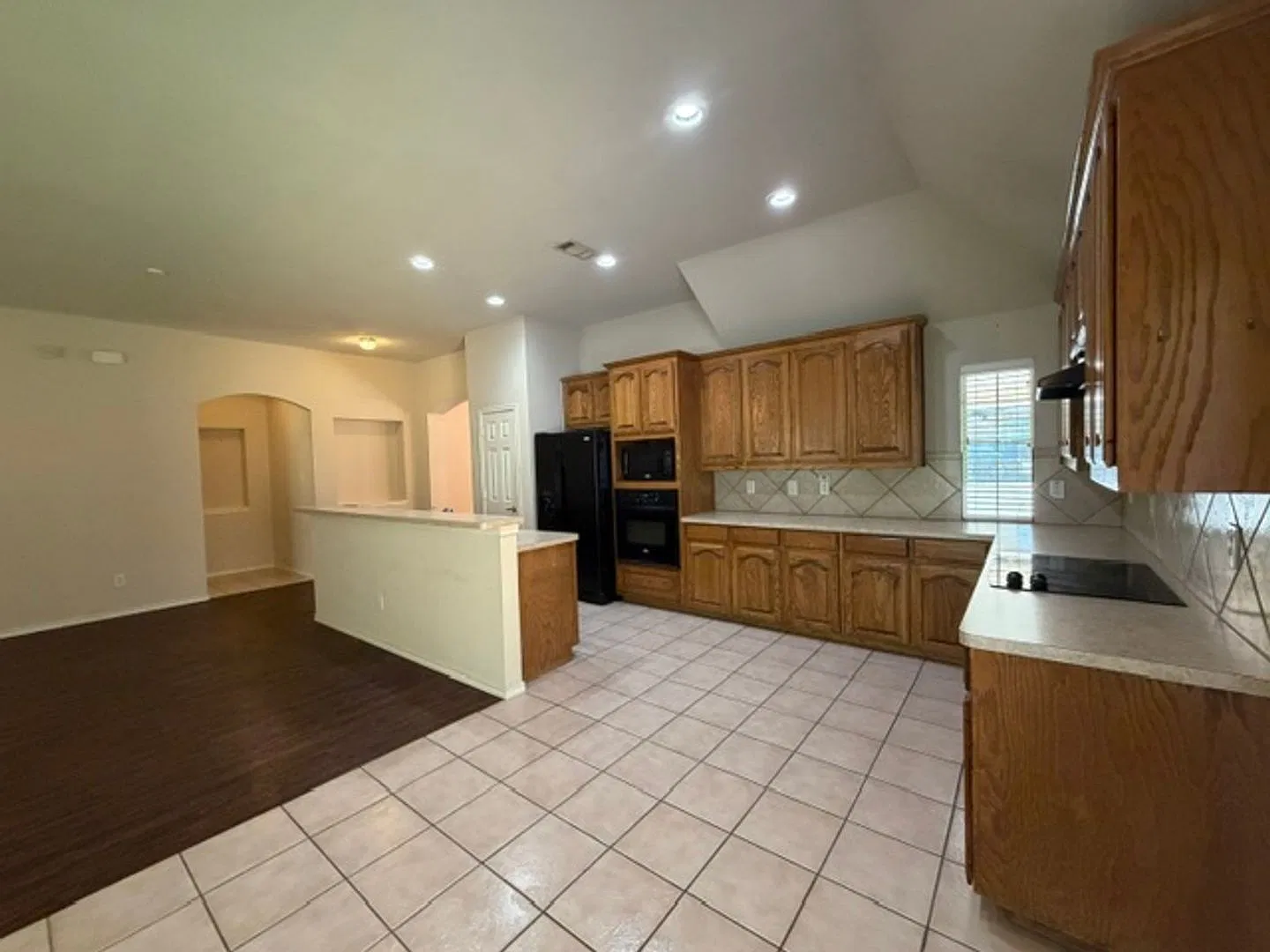 **5732 Derek Way Grand Prairie** — Photo 3