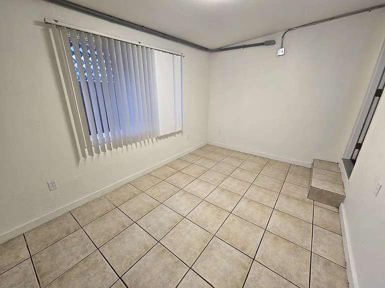5334 Creely Ave — Photo 11