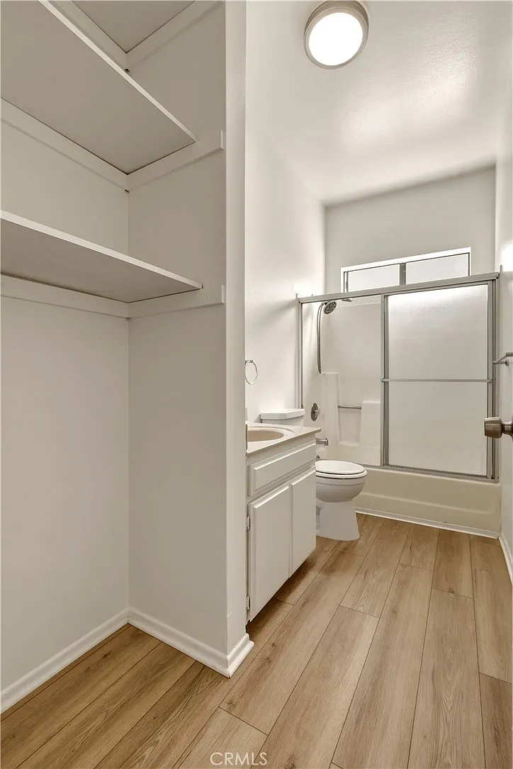 2 bed, 1.5 bath, 1050 sqft, $1,695 — Photo 4