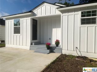 501 Macarthur St, Cuero, TX 77954