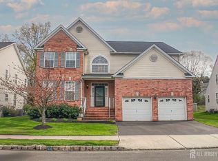 47 Bay Hill Blvd, Monroe Township, NJ 08831