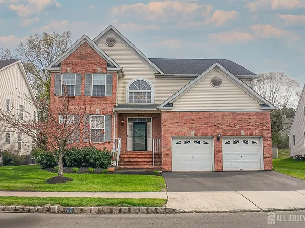 47 Bay Hill Blvd, Monroe Township, NJ 08831