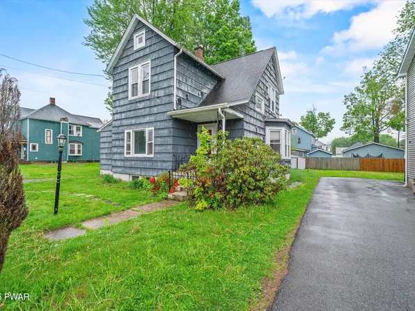 204 Avenue M, Matamoras, PA 18336