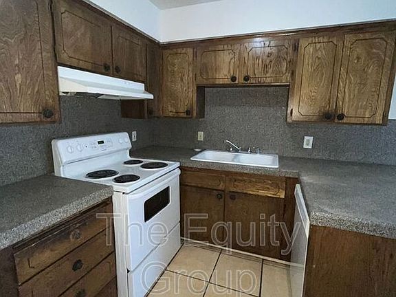 2nd image of 1879 Emma Lee Ln