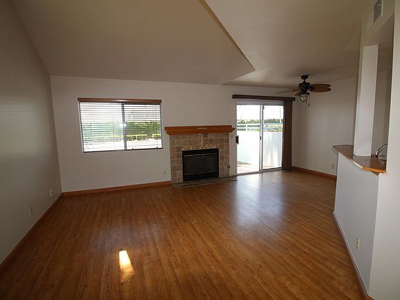 5th image of 114 E Pearl St