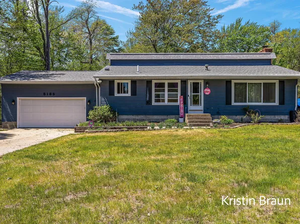 5185 Pine Ridge Dr, Muskegon, MI 49441