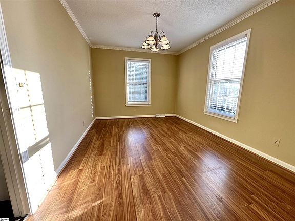 4th image of 109 Ticonderoga Dr