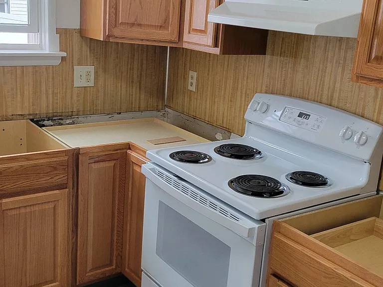 661 Vine St — Photo 2