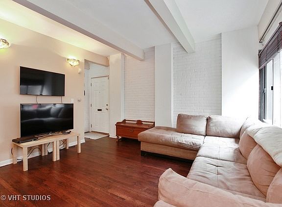 3rd image of 646 W Belden Ave APT B
