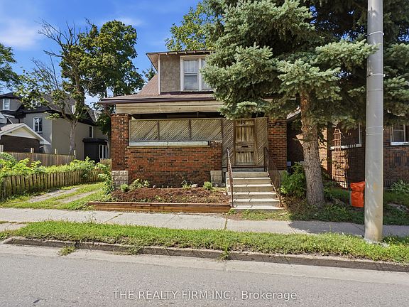 2nd image of 35 Wharncliffe Rd S
