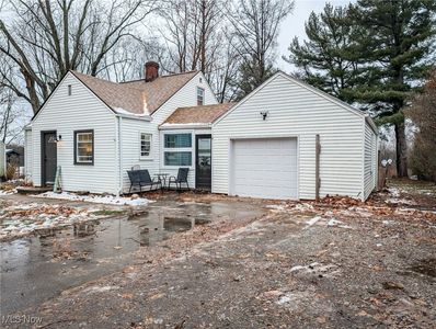 1872 Pickle Rd, Akron, OH, 44312