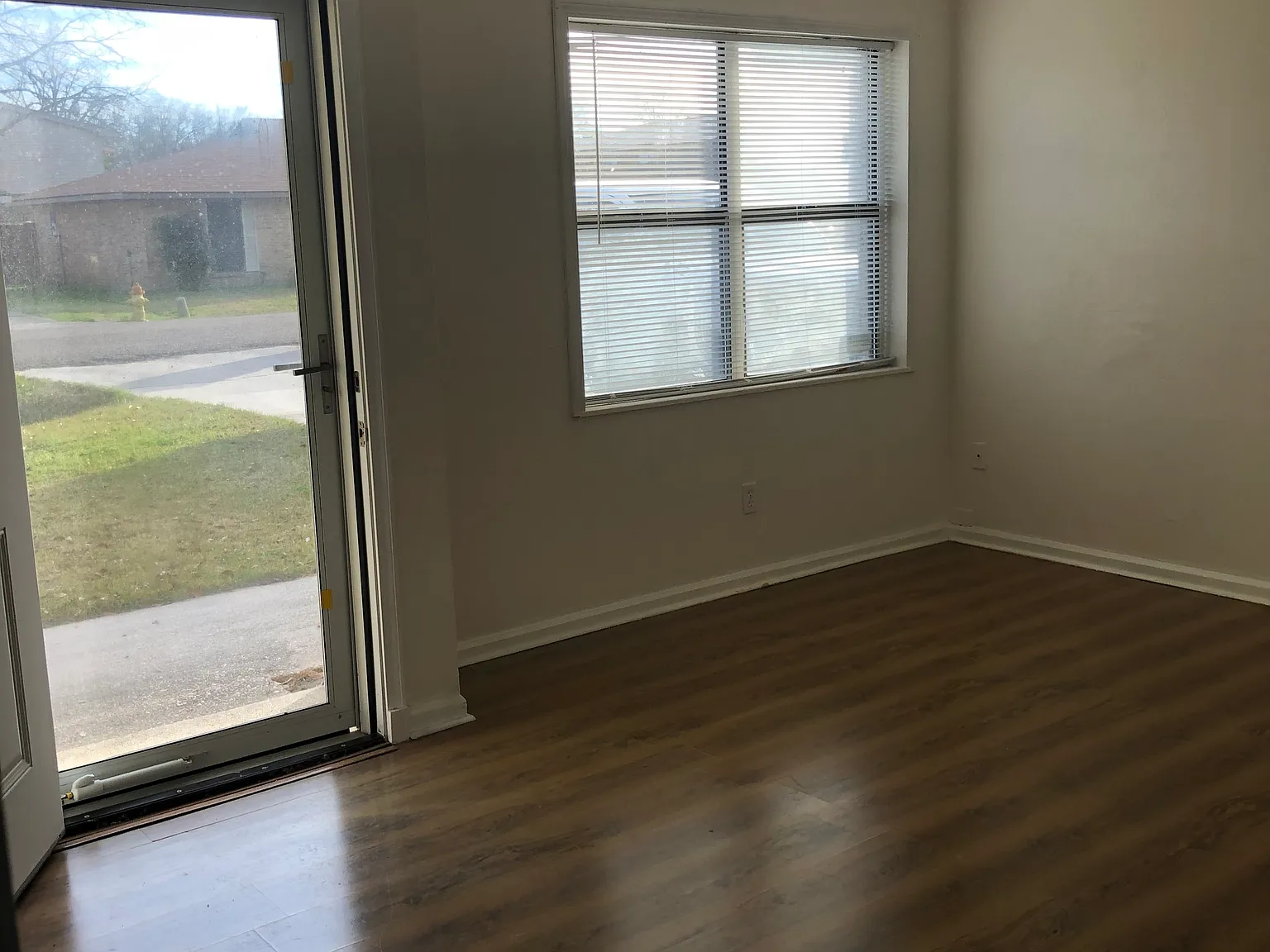 3 bed, 1428 sqft, $1,400 — Photo 3