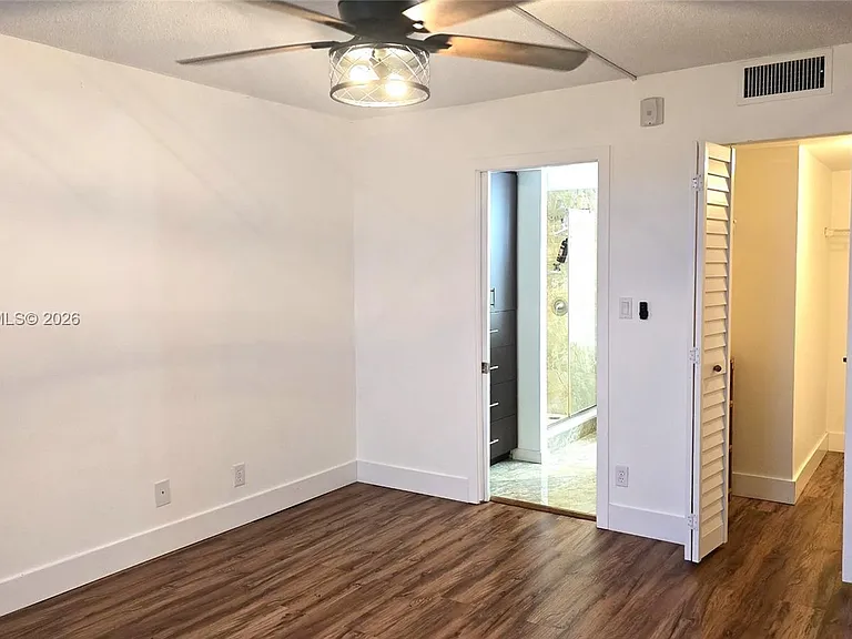 250 Jacaranda Dr #608 — Photo 11
