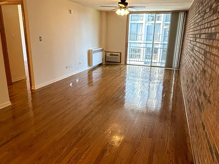 2340 N Commonwealth Ave — Photo 27