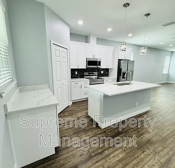 6073 Vermont Ave — Photo 4