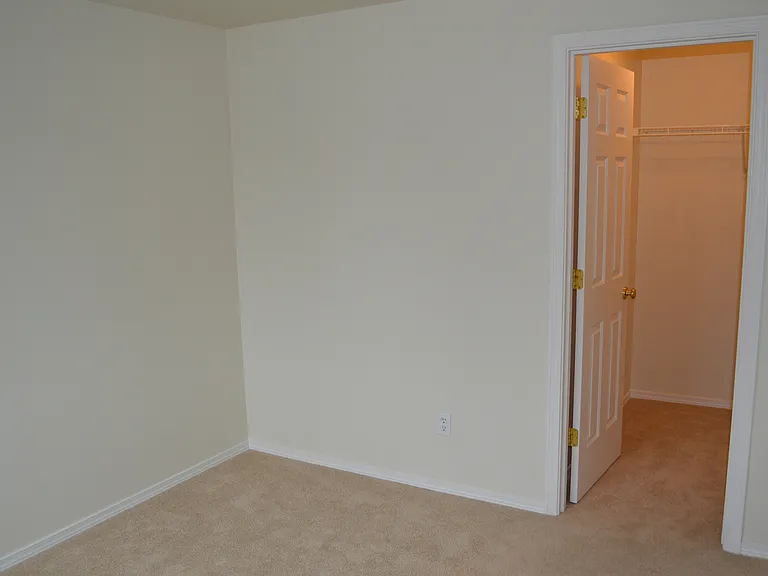 15018 NE 68th Way — Photo 16