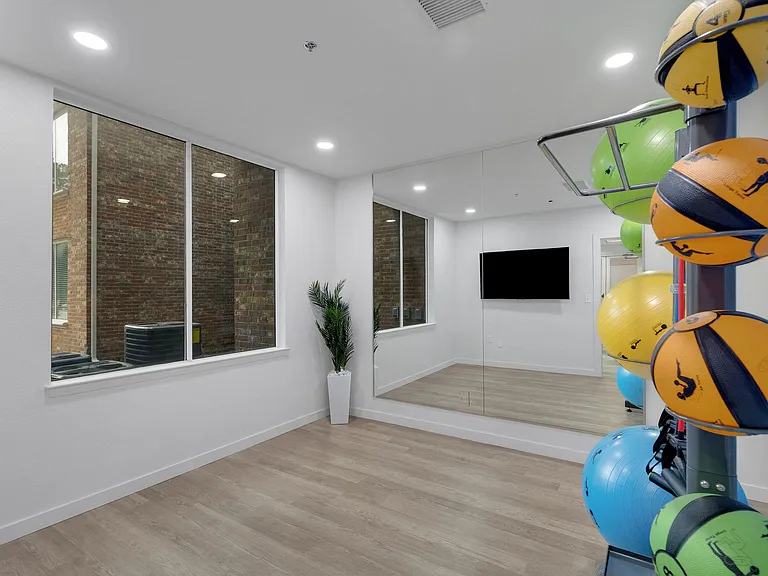 AVIA Apartments On Alpha — Photo 12