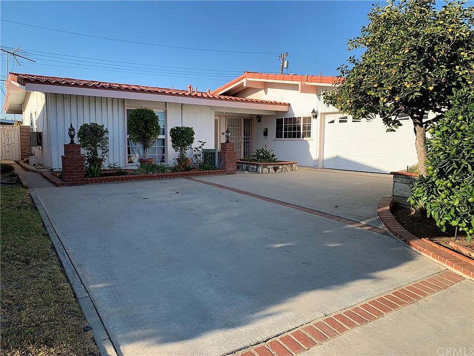 1st image of 14751 Valeda Dr