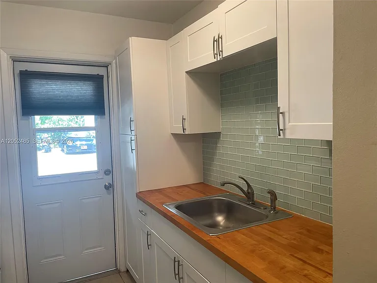 1830 Cleveland St #2 — Photo 14