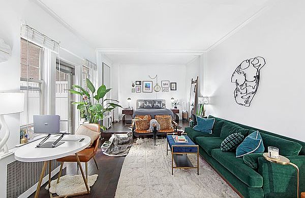 1st image of 302 W 12th St APT 1C