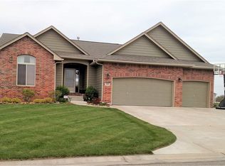 820 S Glen Wood Ct, Wichita, KS 67230
