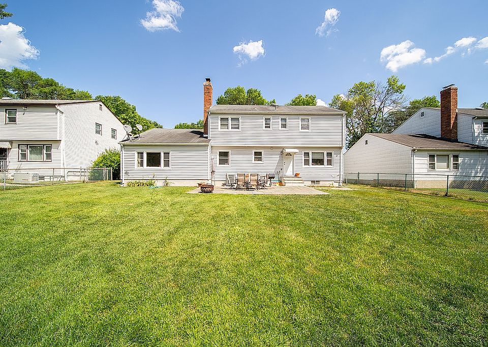 2nd image of 7 Laurel Ct
