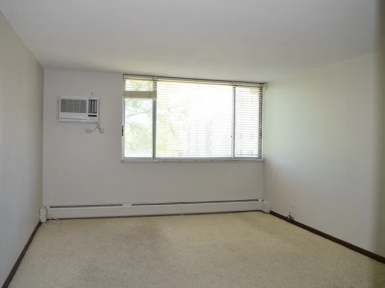 2211 S Stewart Ave #3D — Photo 9