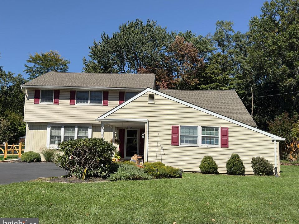 1st image of 298 Centennial Rd